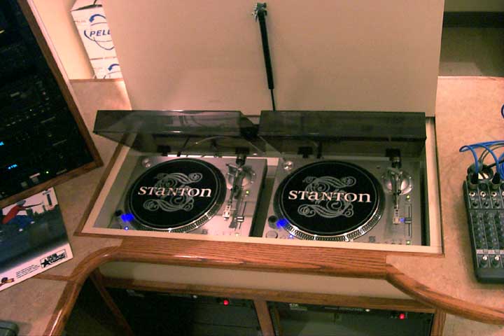 Turntable modification studio